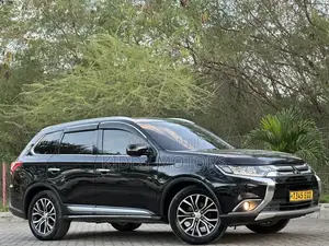 Mitsubishi Outlander 2015 Black