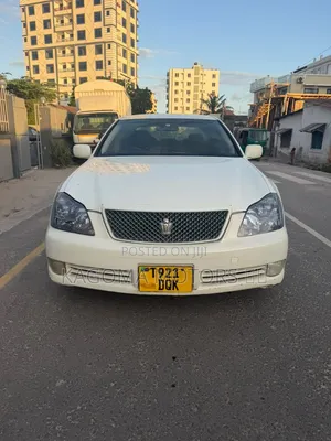 Toyota Crown Royale 2005 White