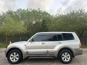 Mitsubishi Pajero 2004 Silver