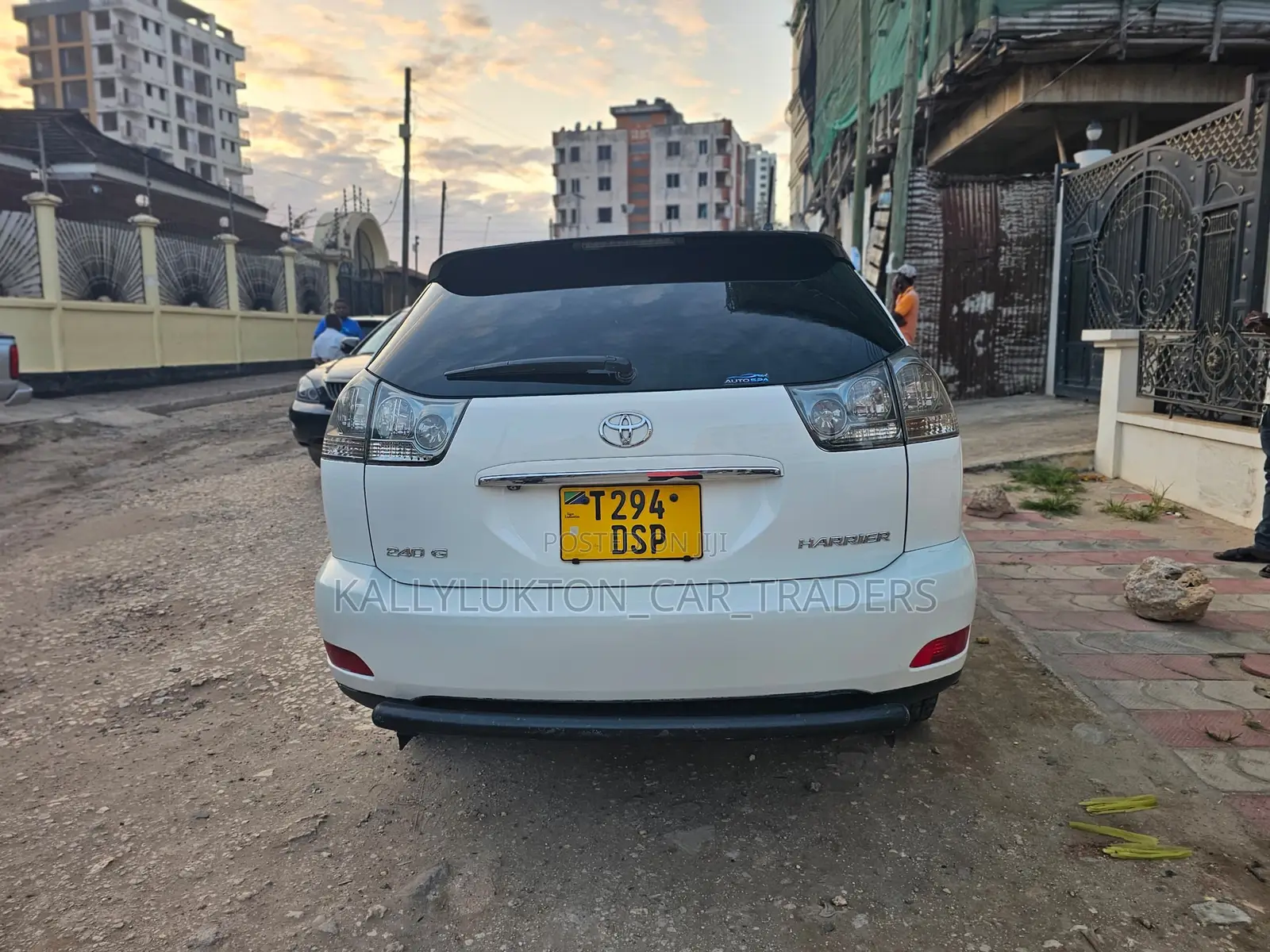 Toyota Harrier 2007 White