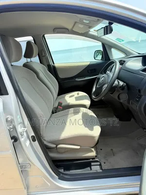 Toyota Ractis 2006 Silver