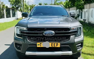 Ford Ranger Wildtrak 2023 Gray