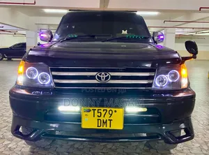 Toyota Land Cruiser 2002 Black