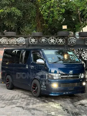 Toyota HiAce 2006 Blue