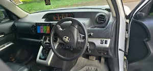 Toyota Corolla Rumion 2010 White