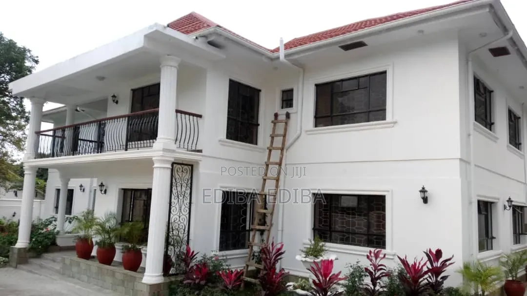 8bdrm House in Ediba Real Estate, Central Business Area for rent