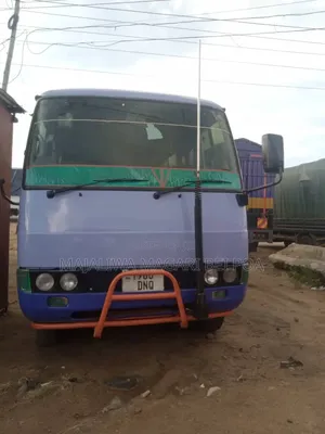 Mitsubishi Fuso Rosa 2004 Blue