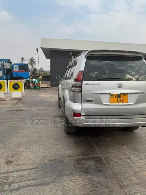 Toyota Land Cruiser Prado 2005 Silver