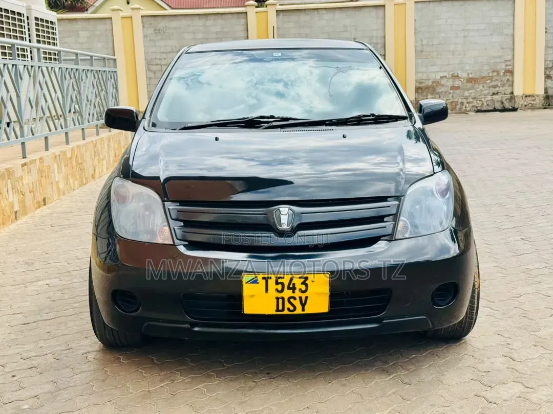 Toyota IST 2005 Matt Black
