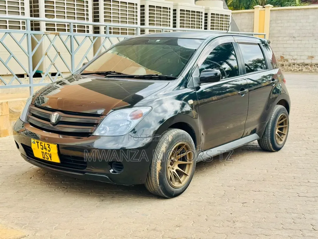Toyota IST 2005 Matt Black