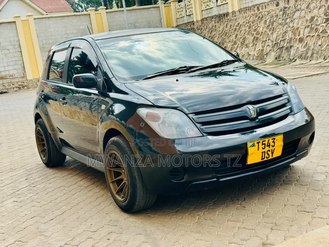 Toyota IST 2005 Matt Black