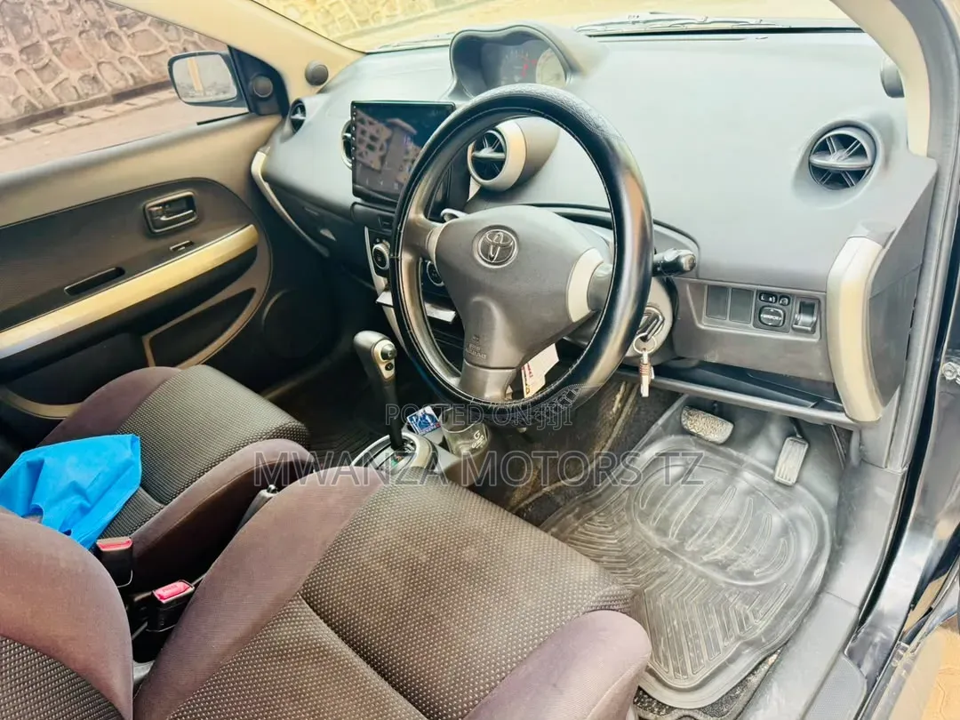 Toyota IST 2005 Matt Black