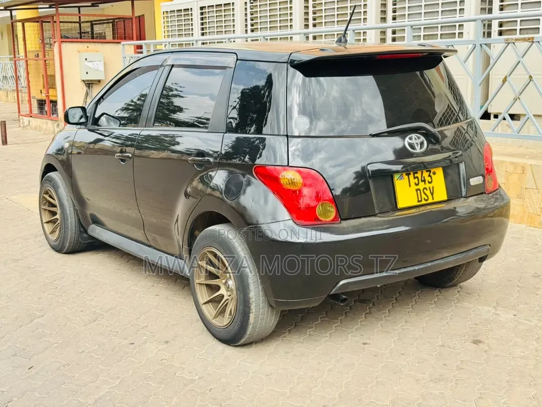Toyota IST 2005 Matt Black