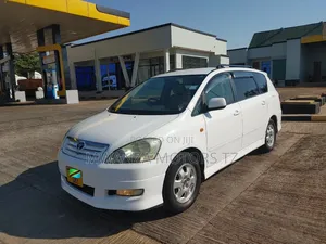 Toyota Ipsum 2005 White