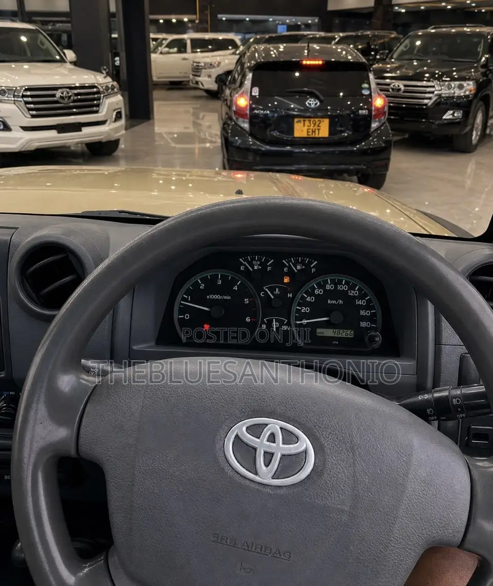 Toyota Land Cruiser 2015 Beige