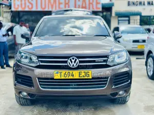 Volkswagen Touareg 2014 Beige