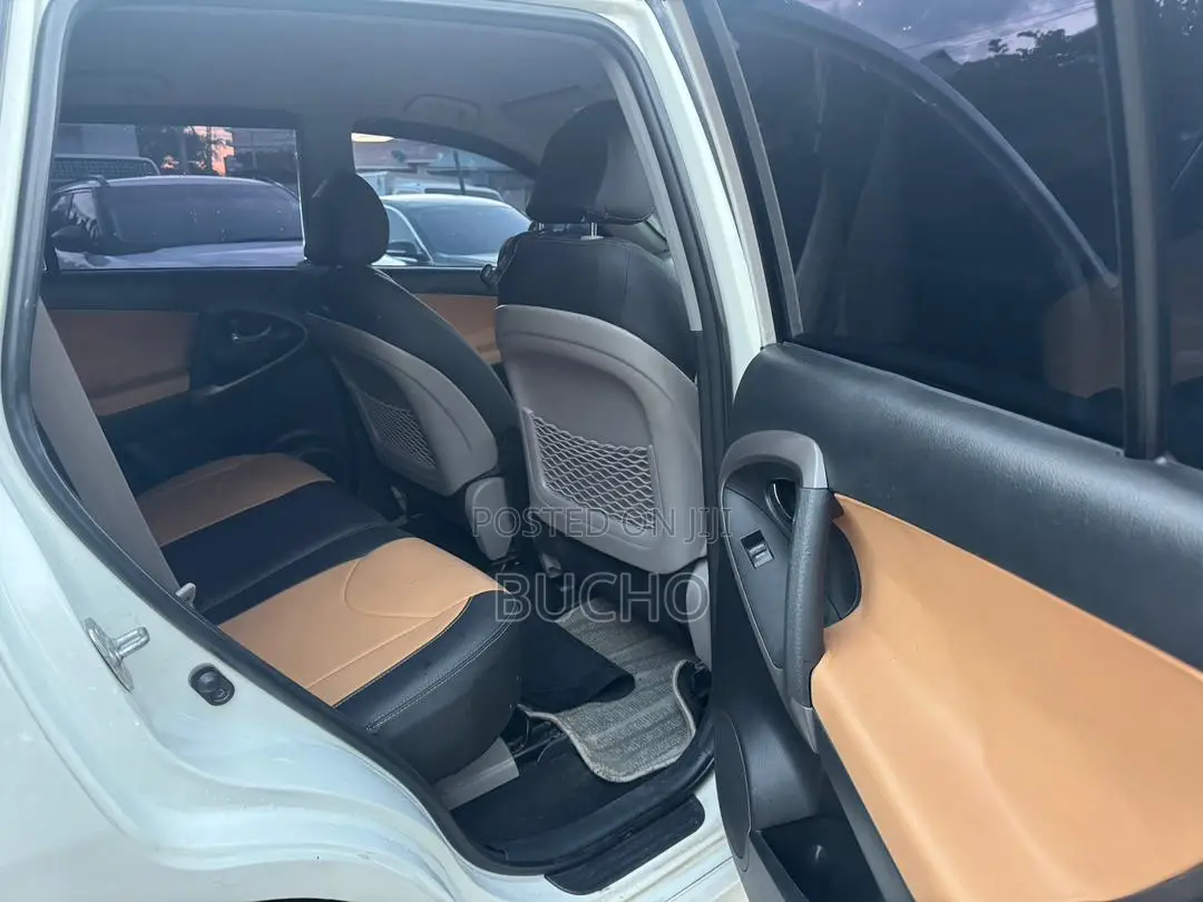 Toyota RAV4 2008 White