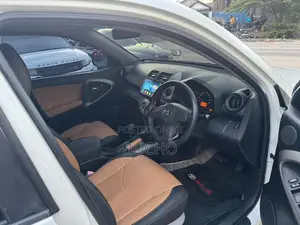 Toyota RAV4 2008 White