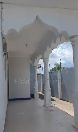 4bdrm House in Mjini for rent