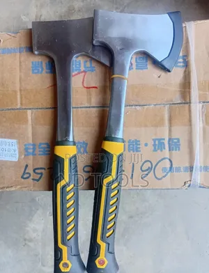 Solid Steel Axe 0.9kg
