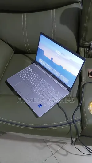 Laptop HP 250 G8 8GB Intel Core i7 SSD 512GB
