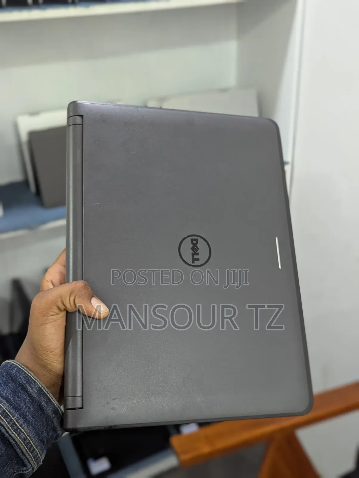 New Laptop Dell Inspiron 15 8GB Intel Core i5 HDD 500GB