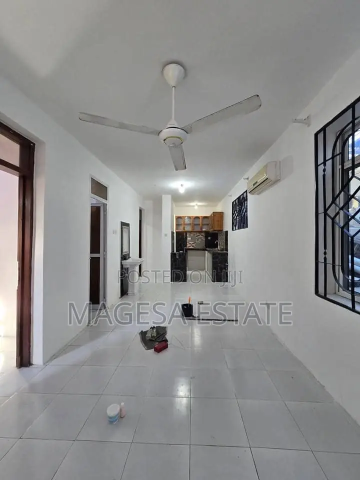 2bdrm Apartment in Oysterbay for rent
