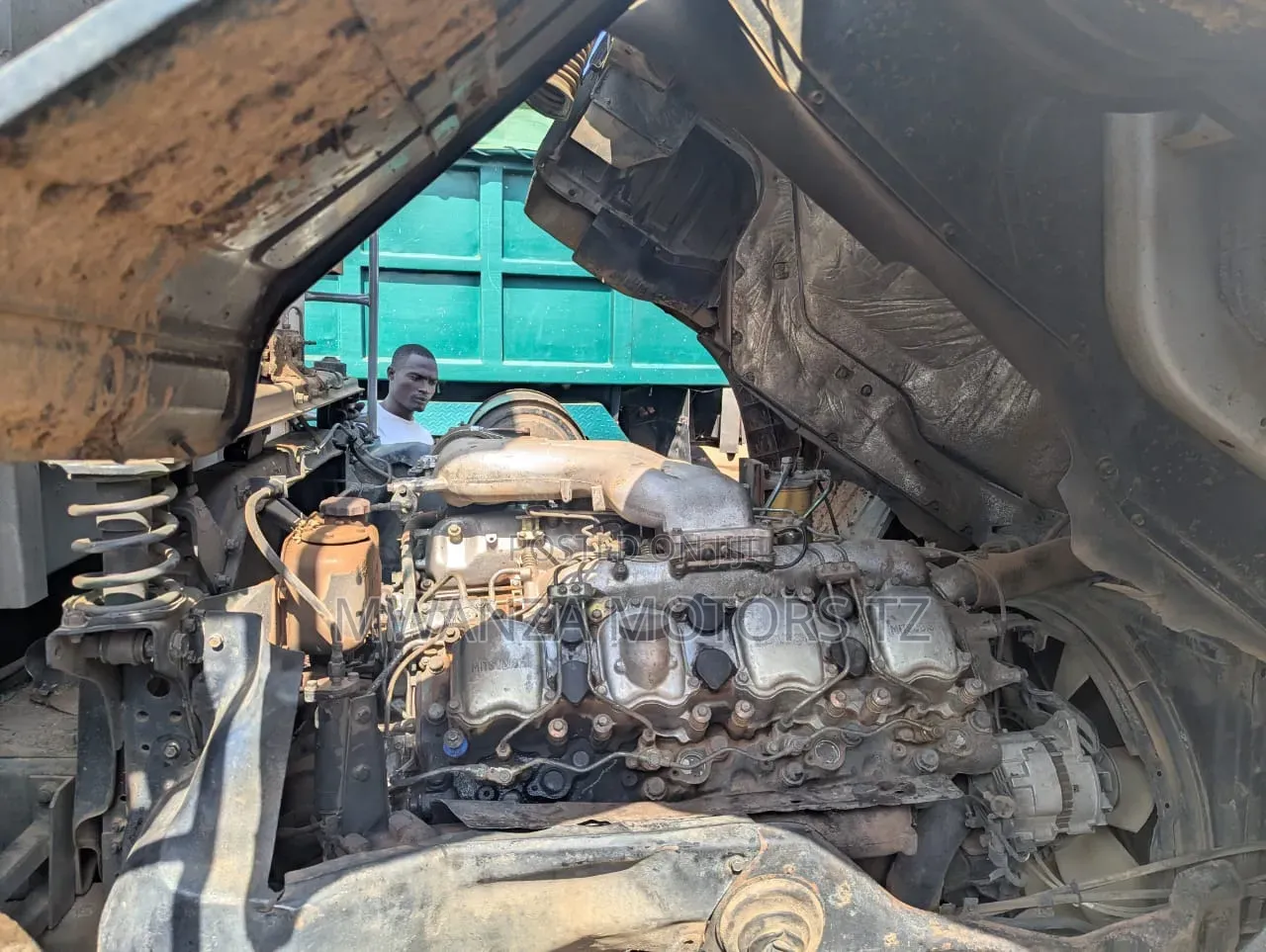 Mitsubishi Fusso Tipper V8 2006 Gray