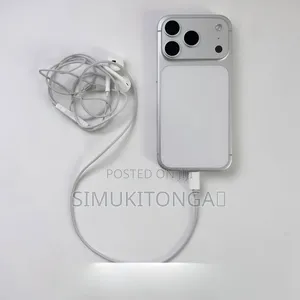 Original iPhone Type C Earphone Now Available