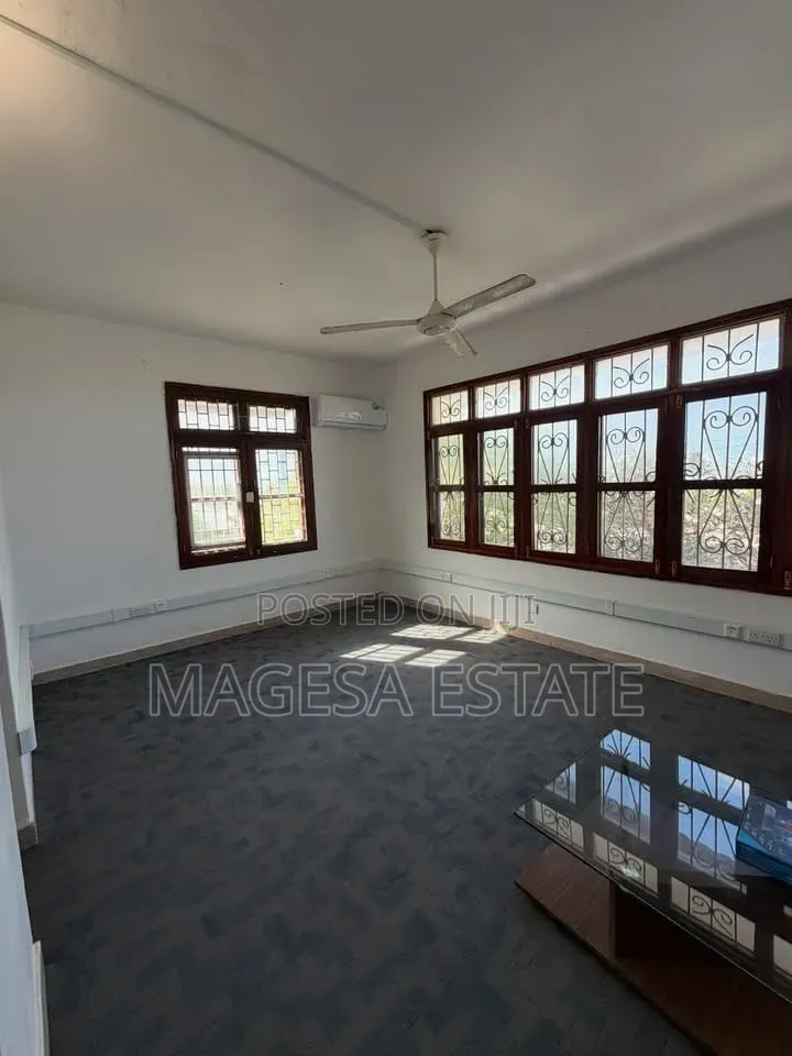 4bdrm House in Masaki for rent