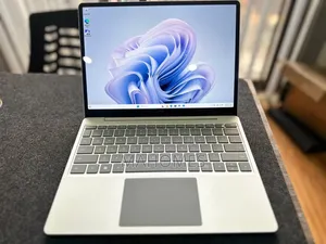 New Laptop Microsoft Surface Go 3 8GB Intel Core i5 SSD 256GB
