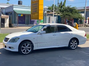 Toyota Crown 2006 White
