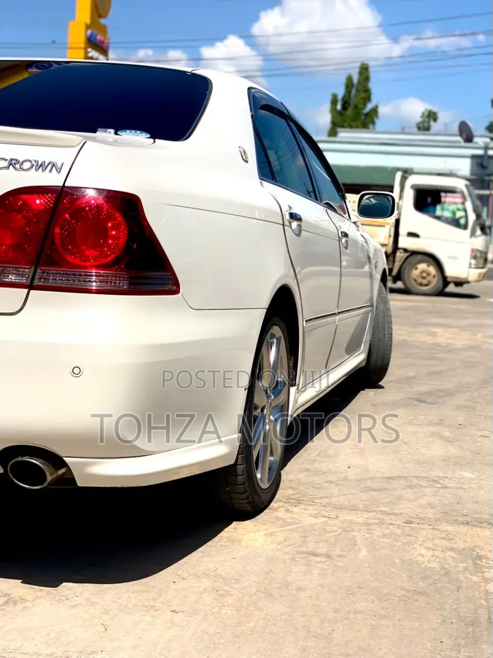 Toyota Crown 2006 White