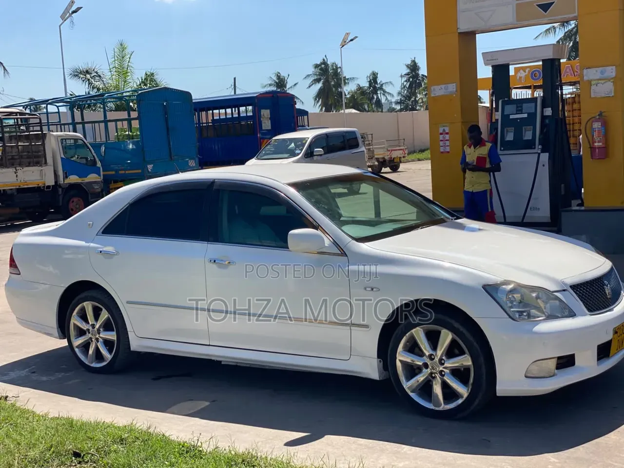 Toyota Crown 2006 White