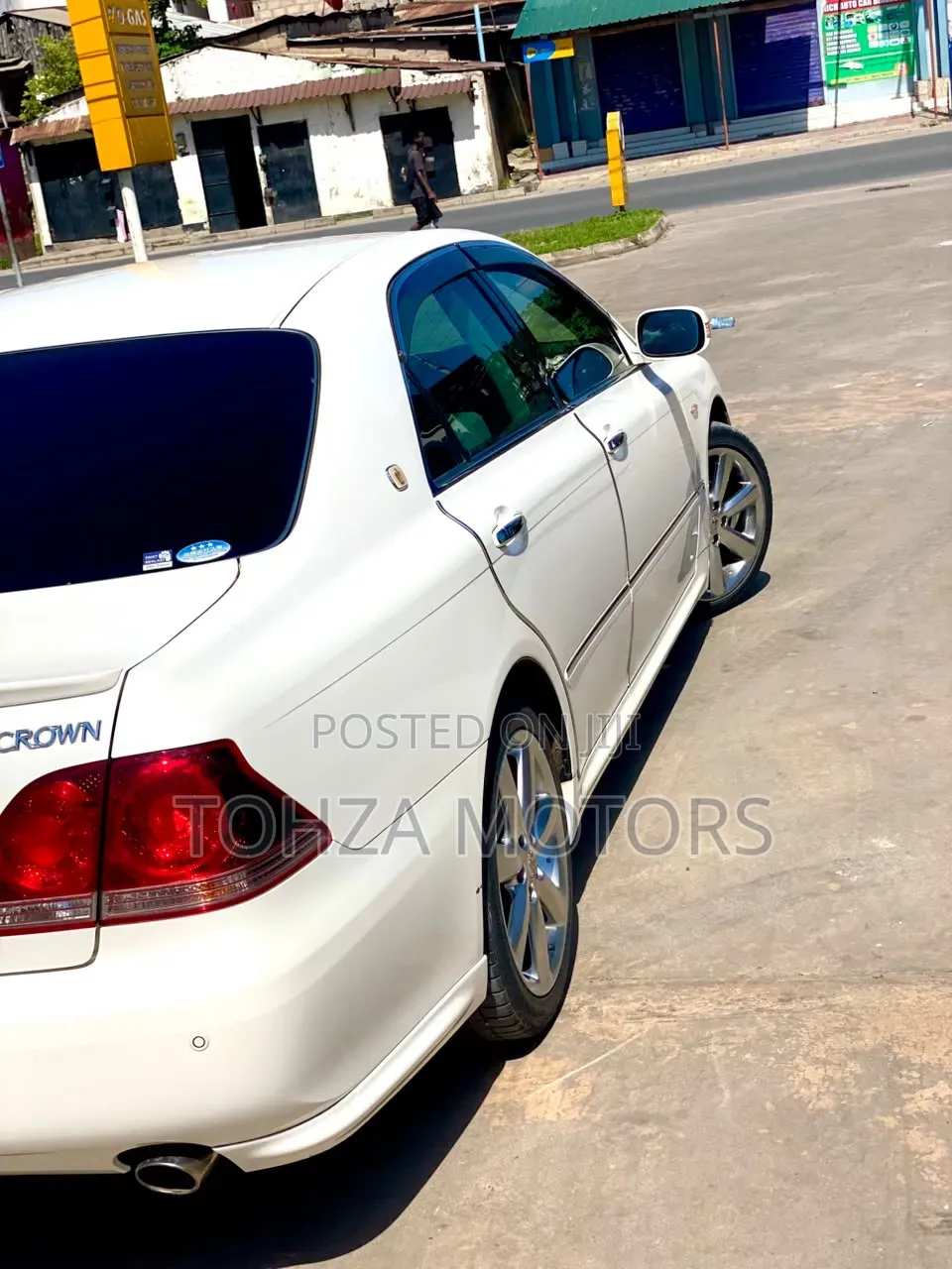 Toyota Crown 2006 White