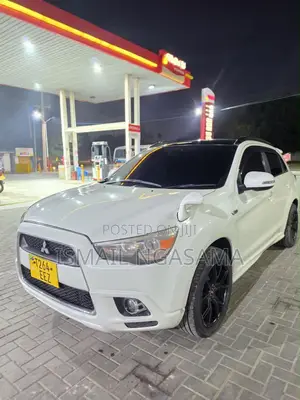Mitsubishi RVR 2010 White