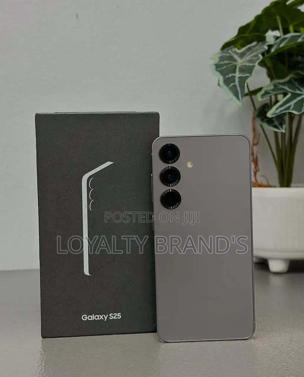 New Samsung Galaxy S25 256 GB