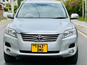 Toyota Vanguard 2009 Silver