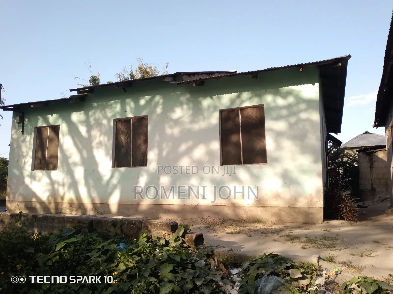 8bdrm Apartment in Tanzania Daresalaam., Ilala for sale