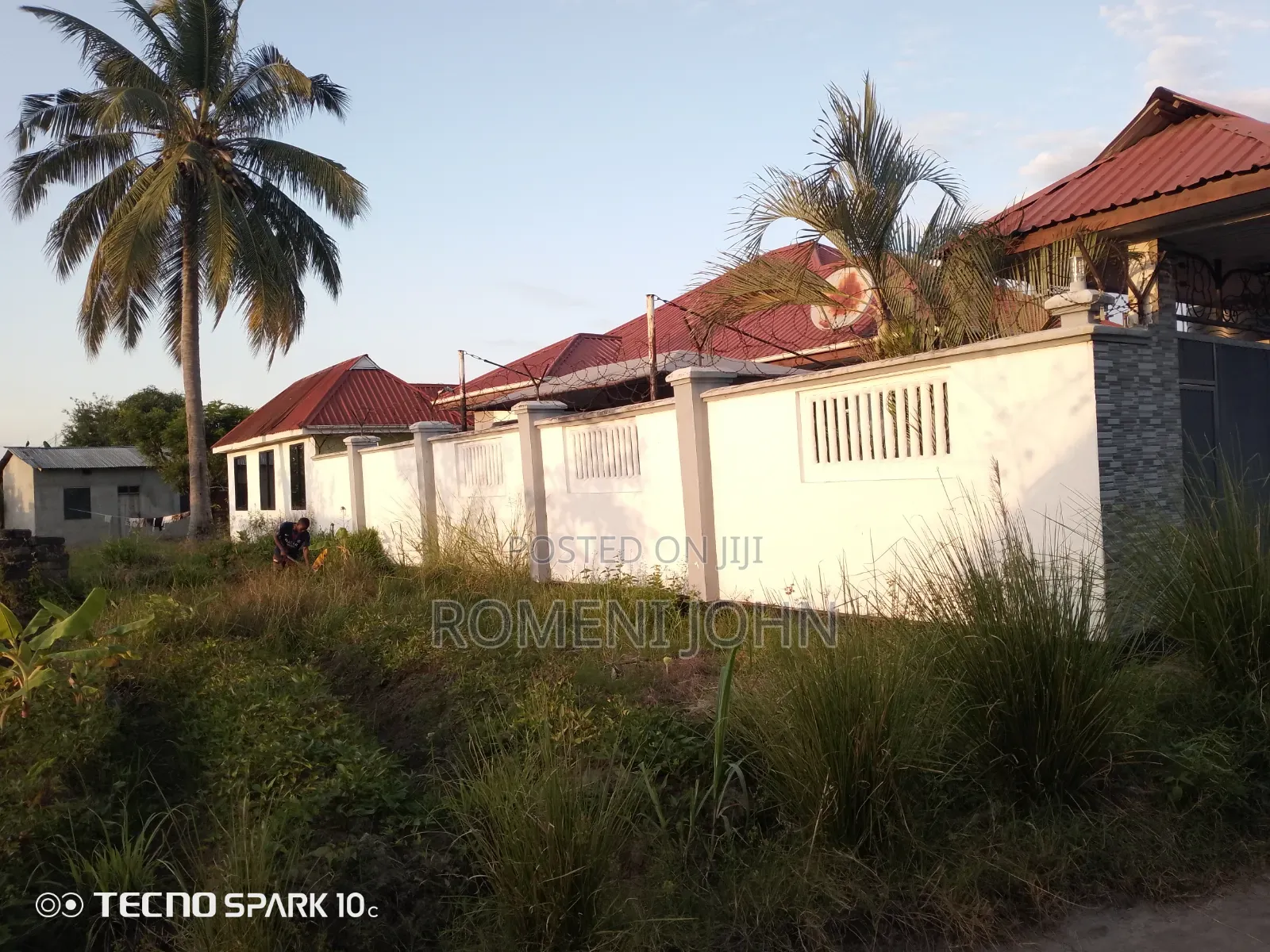 7bdrm Apartment in Tanzania Daresalaam., Ilala for sale