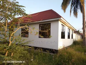7bdrm Apartment in Tanzania Daresalaam., Ilala for sale
