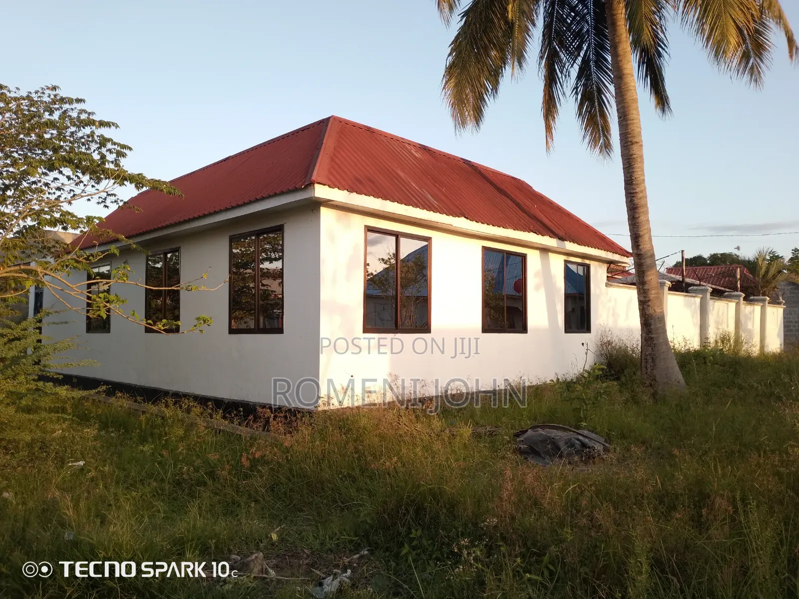 7bdrm Apartment in Tanzania Daresalaam., Ilala for sale