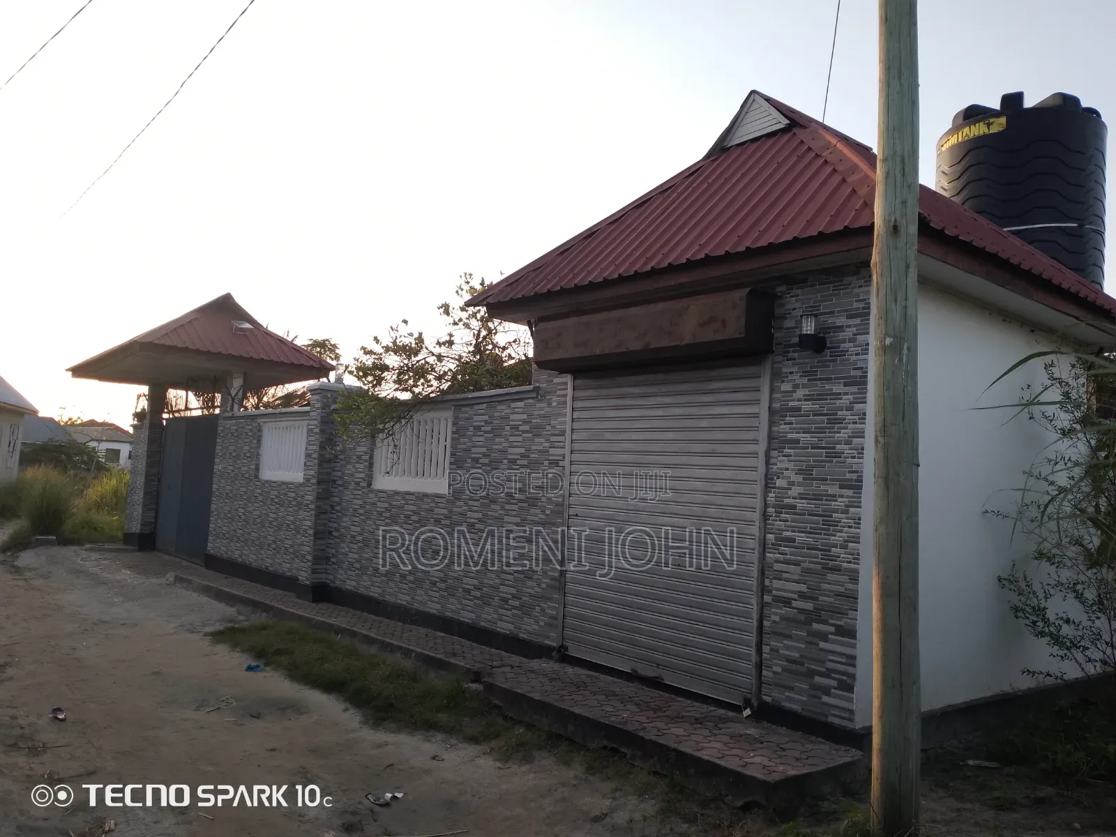 7bdrm Apartment in Tanzania Daresalaam., Ilala for sale