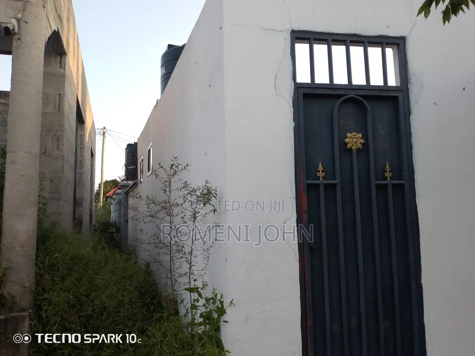 7bdrm Apartment in Tanzania Daresalaam., Ilala for sale