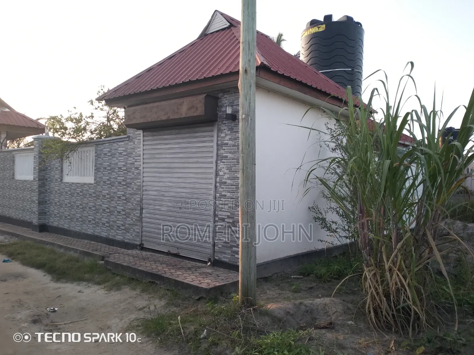 7bdrm Apartment in Tanzania Daresalaam., Ilala for sale