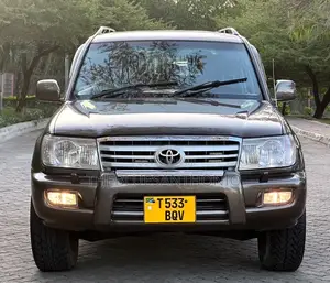 Toyota Land Cruiser 2000 Gray