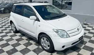 Toyota IST 2003 Off white