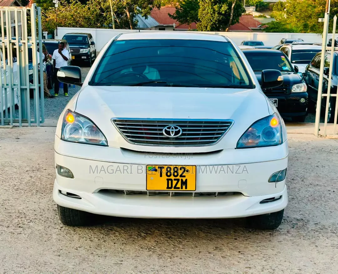 Toyota Harrier 2006 White