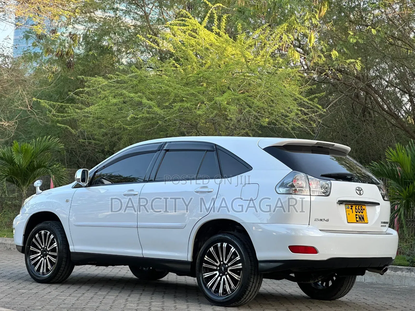 Toyota Harrier 2007 White
