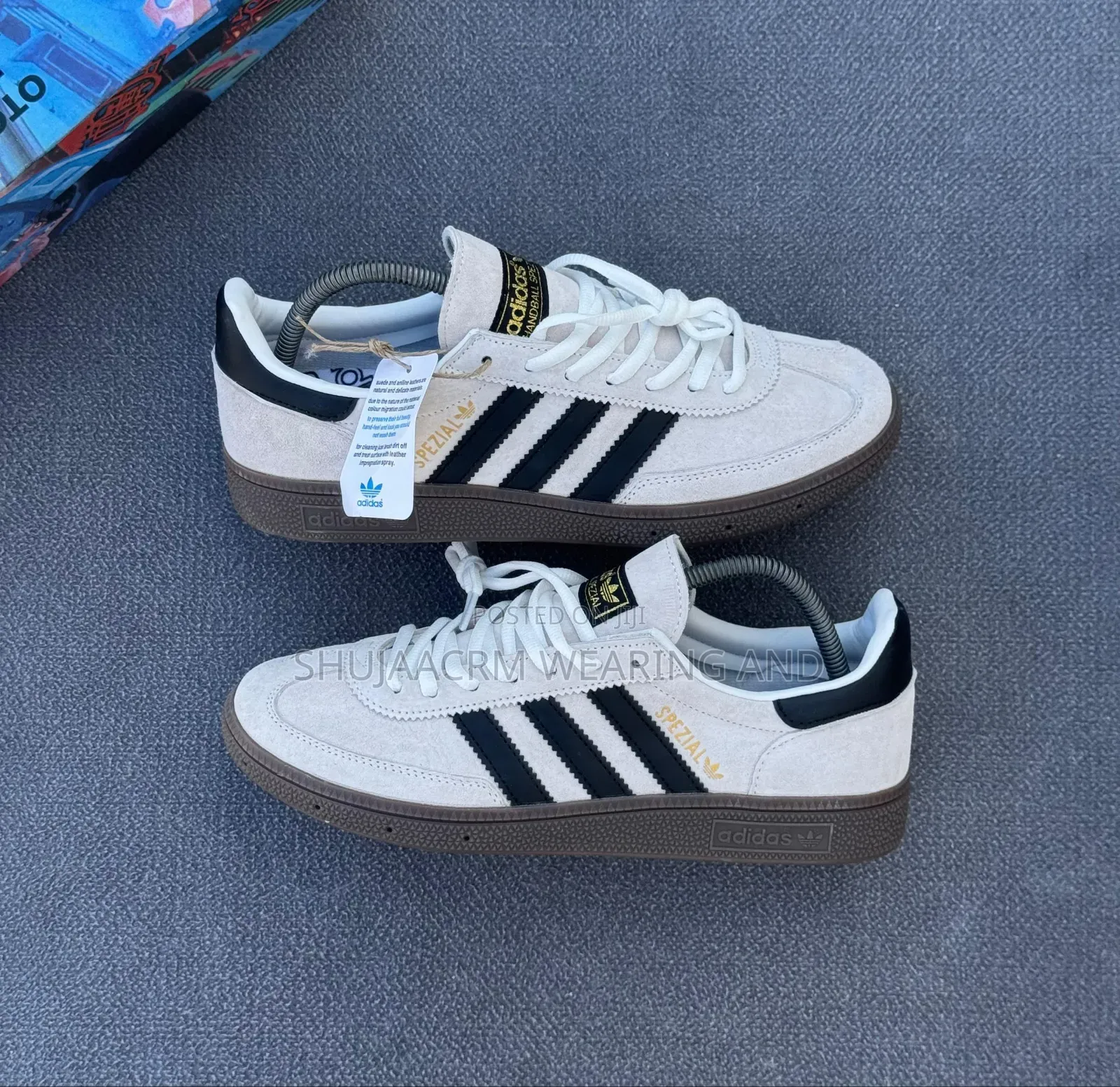 Sneakers That Turns Head